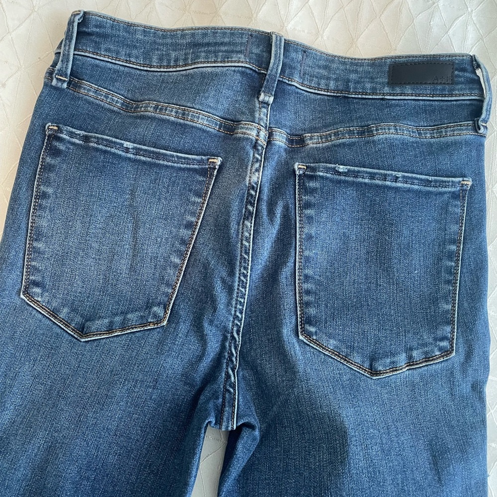 A&F Ripped Jeans Size 4 - Picture 3 of 3